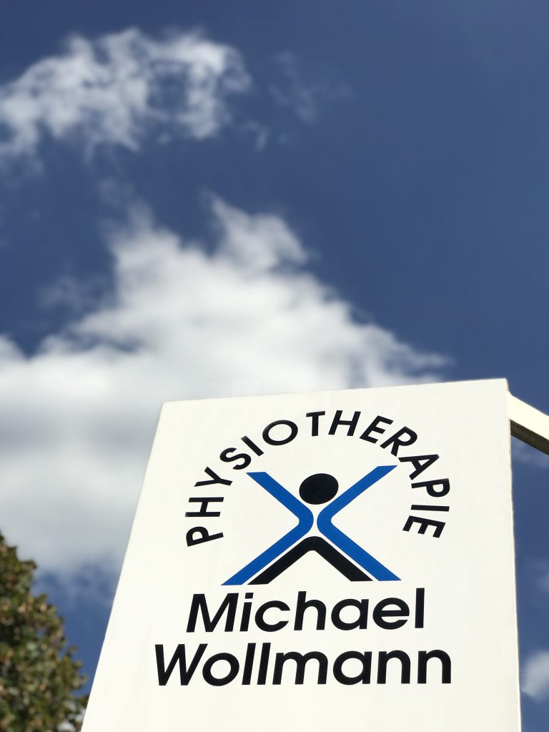 Außenwerberung Corporate Design für Physiotherapie Wollmann