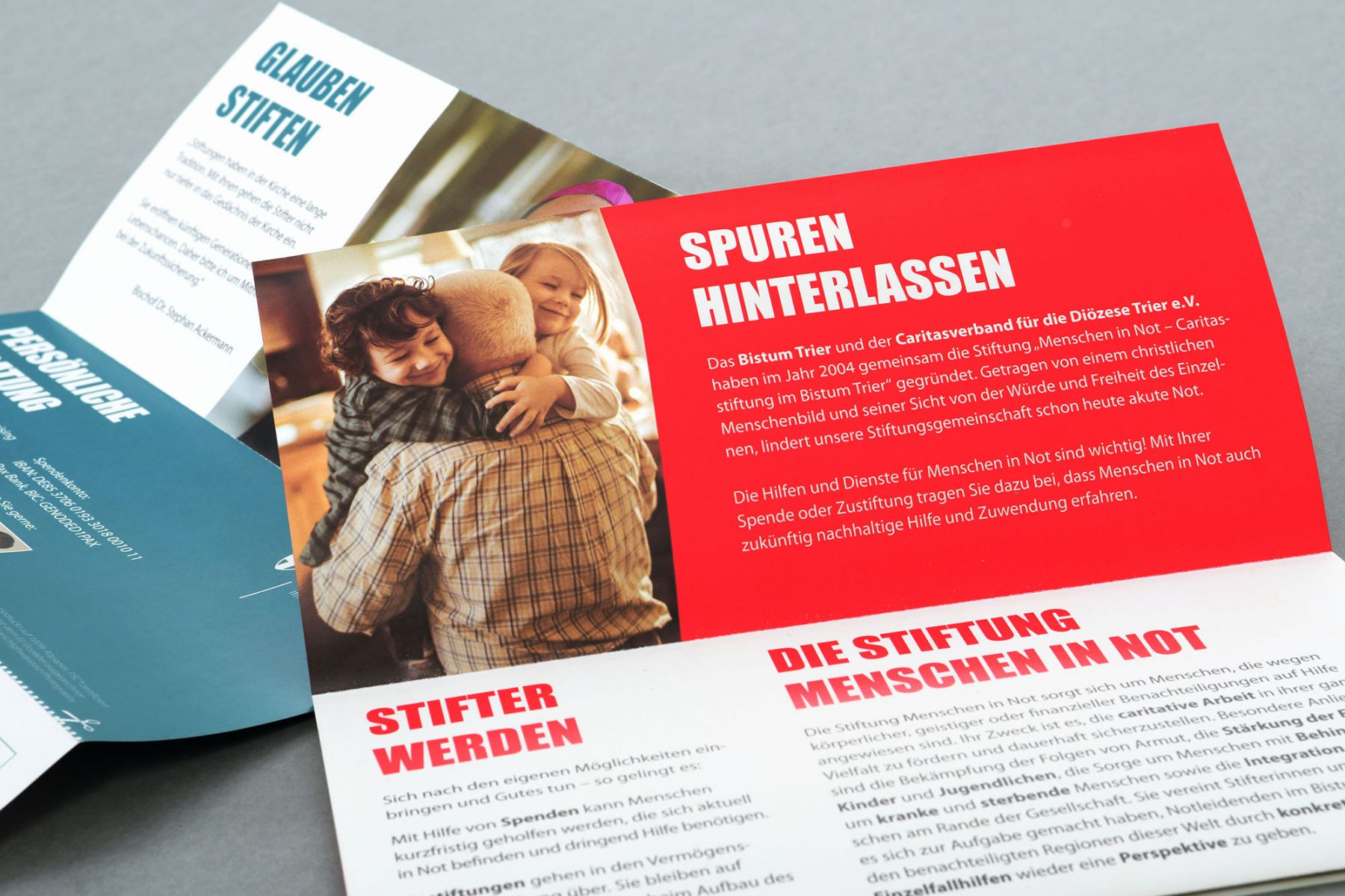 Flyer Corporate Design für das Stiftungszentrum des Bistums Trier