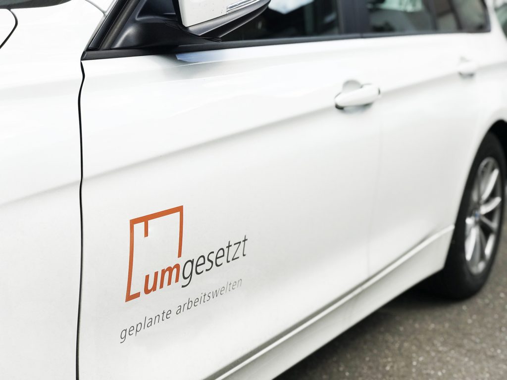 Logo Design Autoaufkleber für umgesetzt