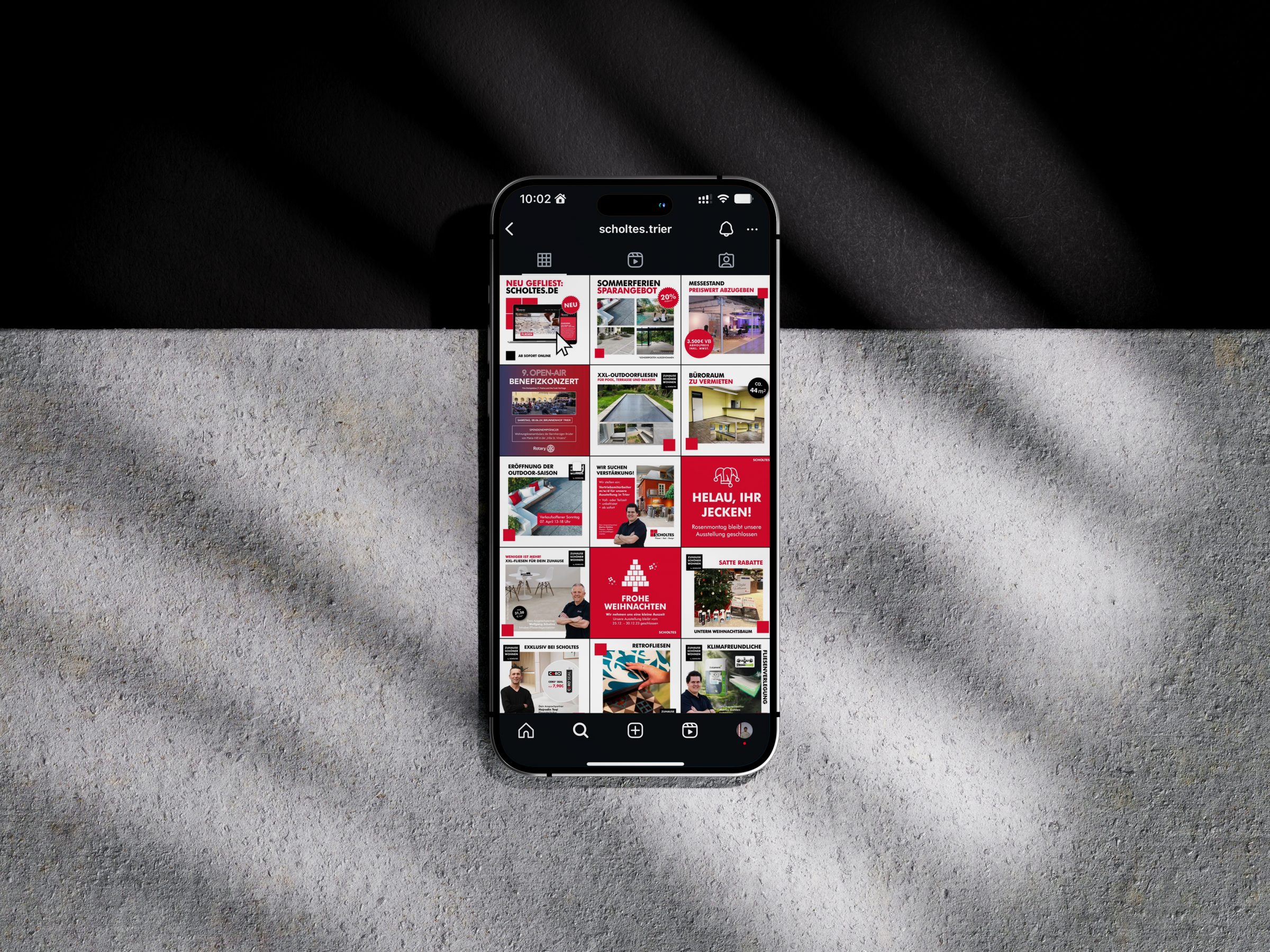 Das Bild zeigt ein Smartphone, welches den Instagram-Account von scholtes.trier geöffnet hat.